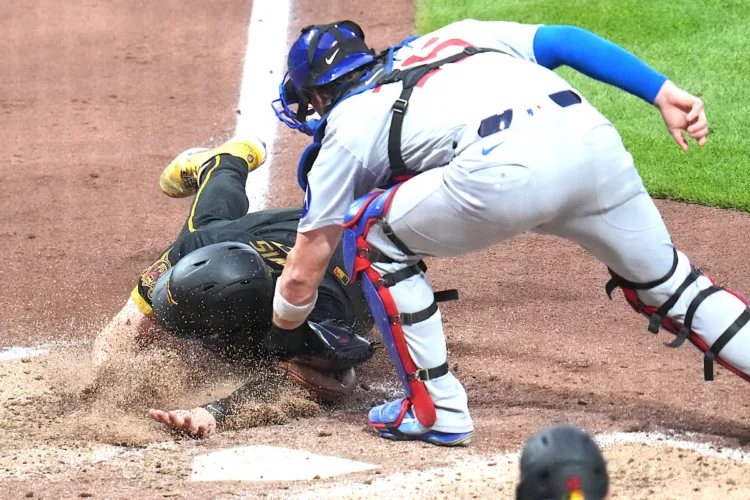 Pirates tripped up by Cubs